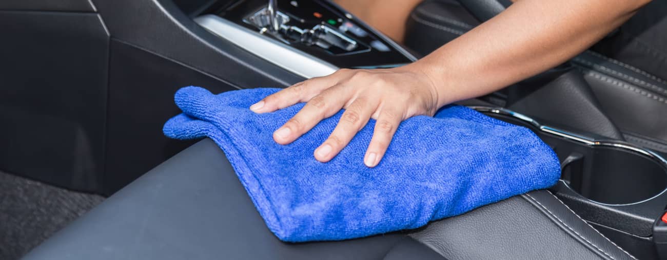 How To Clean Leather Car Seats >> How To Clean Leather Car Seats Car Care Tutorial Burton Oh How To Clean Leather Car Seats >> How To Clean Leather Car Seats Car Care Tutorial Burton Oh